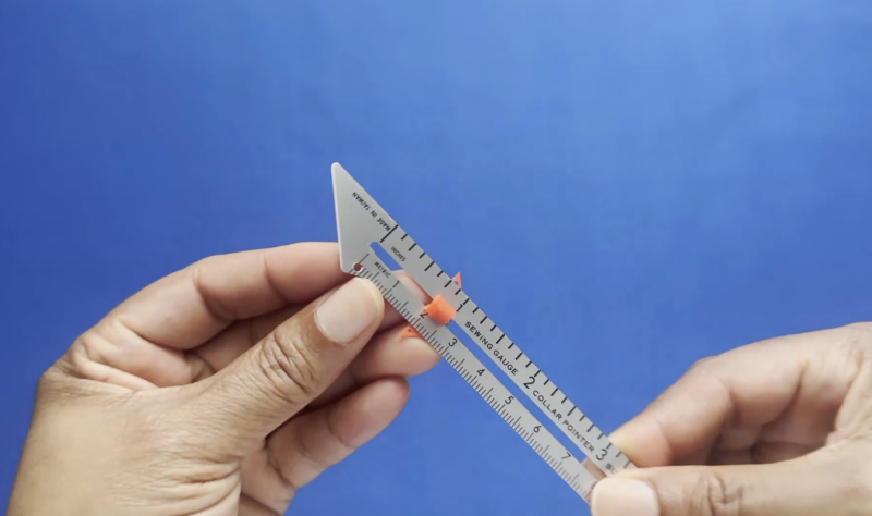 Sewing Gauge: Using the Shaped End as a Point Turner